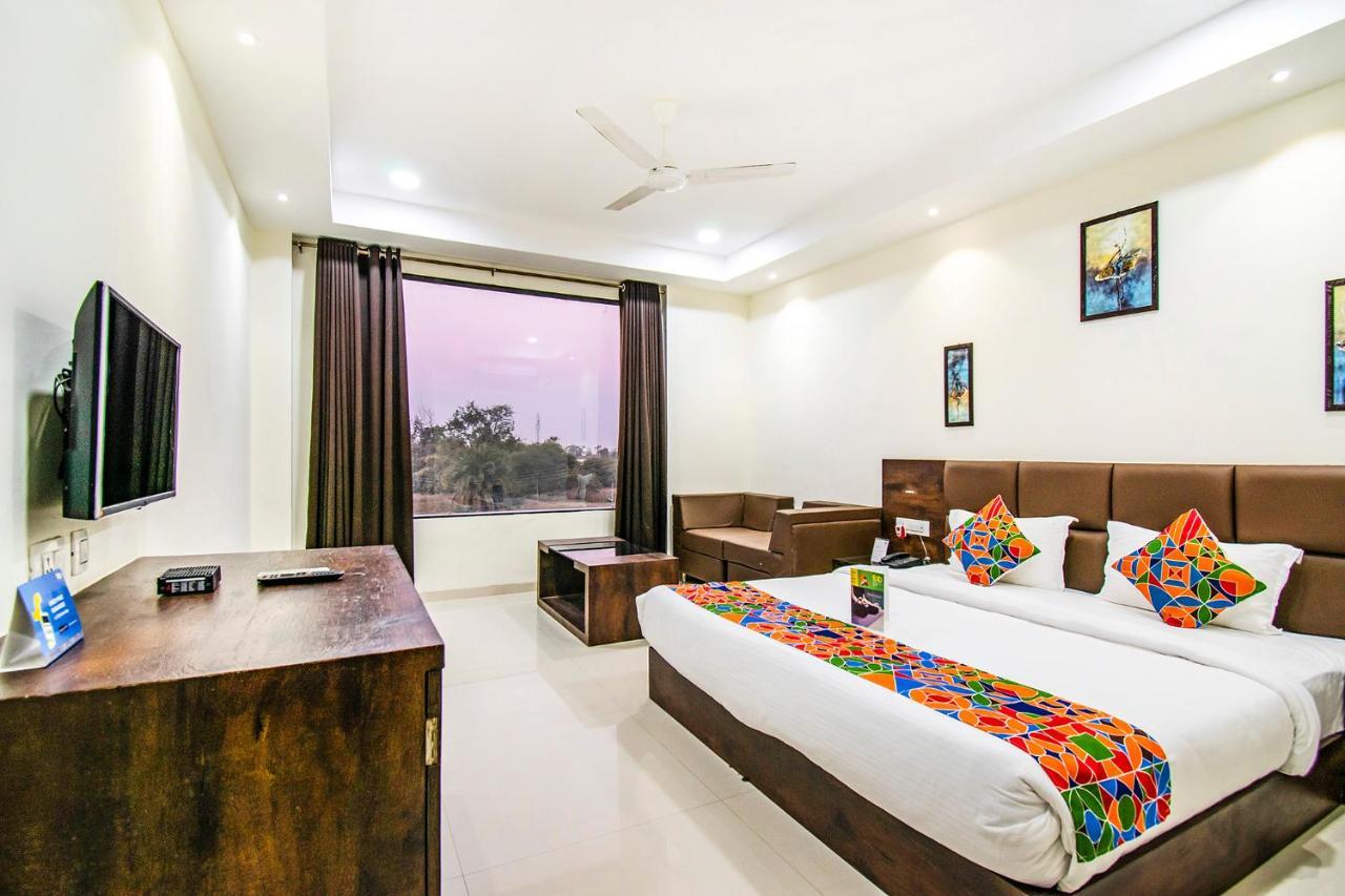 Fabhotel Amrit Greens Indore Airport Exterior foto